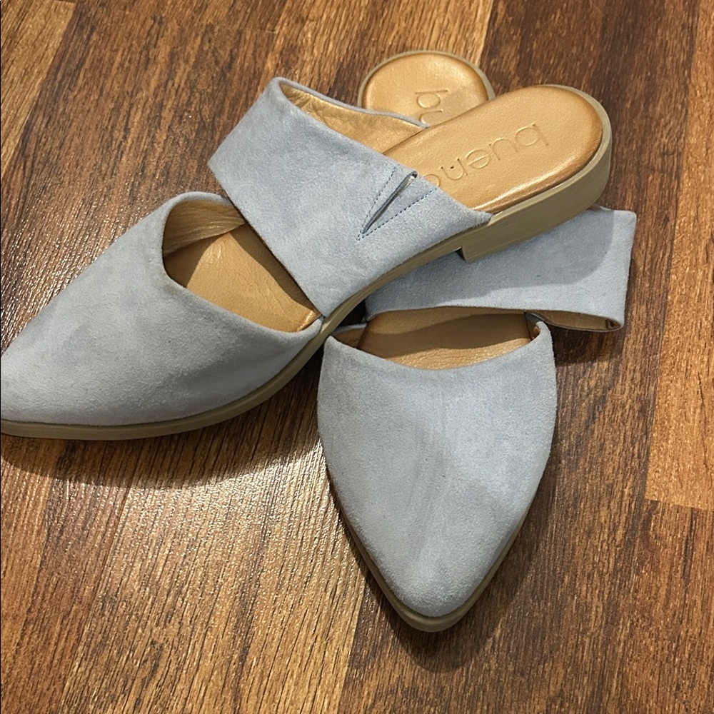 Bueno Women's Light blue Suede Mules